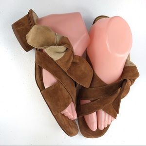 Splendid brown with knotted bow on sides size 9